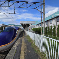 山形新幹線とホテル、矢印の部屋はそれいゆつばさルームです