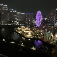 部屋からの夜景です