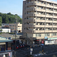 近くにコンビニあり