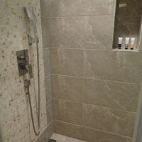 シャワー。バスタブなし