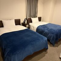 ベッドは柔らかめです。