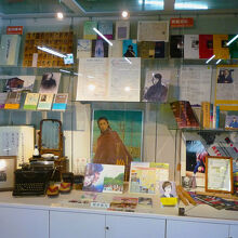 ２階の観光交流コーナー・挽歌