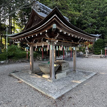 白川神社、手水舎。