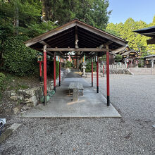 白川神社、喫煙所兼休憩所