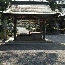 大鳥神社、手水舎。