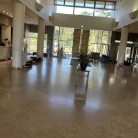 広々としたロビー