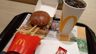 マクドナルド (桃園国際空港ターミナル2店)