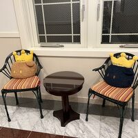 ホテルのあちこちにくま吉。