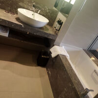 バスタブもあり、ひろびろしていた