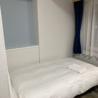 反対側にもう1台ベッドあり