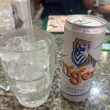 飲み物はタイガービールにしました