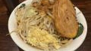 ラーメン 雷 東京本丸店