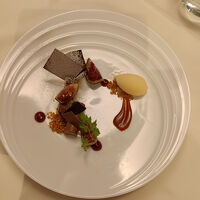 稀少イチジク、ビオレソリエスを使ったデザート。