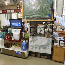 しらび平駅構内の売店