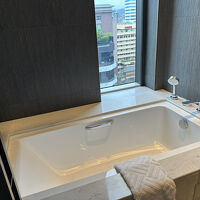 バスタブからは夜景が見えます