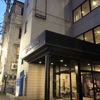 ホテルの隣には弘前らしく近代建築が､､､､