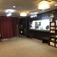 フロント前のロビー