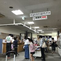 フロント前の様子