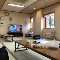 小上がりの休憩スペース有り