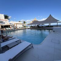 スイミングプール