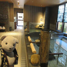 本社経由で許可とり利用時間外に立会付きで見学した男性用大浴場