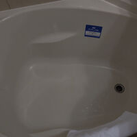 バスは円形なので、長方形よりは入りやすかった。