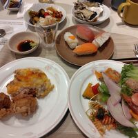 洋食メインのブッフェ