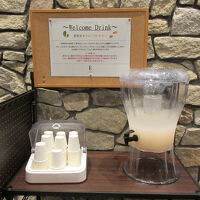 ロビーにあるウェルカムドリンク