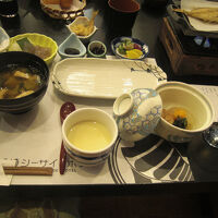 朝食は玉子かけご飯でご飯と卵はお代わり自由