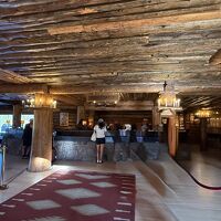 チェックインカウンター