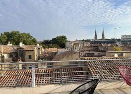 スクエア ホテル ニーム 写真