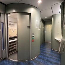 5号車の大型トイレ