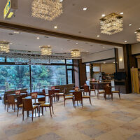 ロビー。右に行くとせせらぎ館があります。