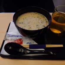 機内で初めて食べたラーメン