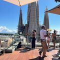 サグラダファミリアの見えるルーフトップバーへ