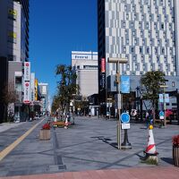 モザイク調のホテル外観