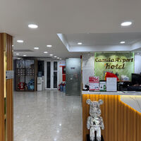 フロントおよびロビー