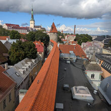 塔の上の小部屋から海側を見た景色です
