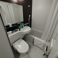 トイレの便座小さいです。