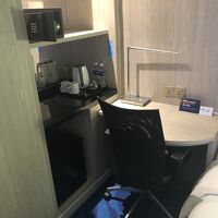 このサイドデスクは後日大活躍！