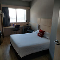 ダブルの部屋、