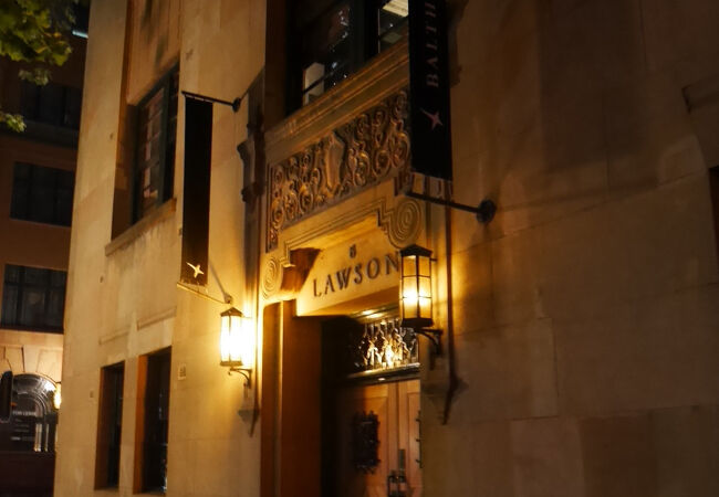 バルサザール・バー・レストラン