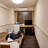 コンパクトな室内。