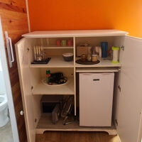 冷蔵庫とその他電化製品。