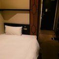 部屋は狭い、接客良くない