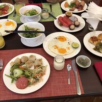 朝食はこんな感じで盛ってみました