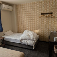 シングルが満室でツインの部屋にしてもらいました