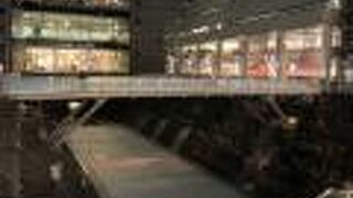 ドックヤードガーデン(旧横浜船渠第２号ドック)