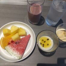 1日目、スイカも美味しかったです。