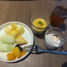 2日目メロンもありました